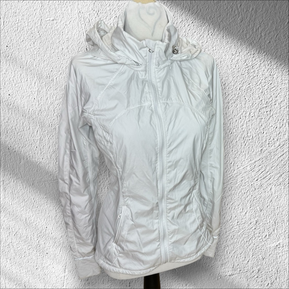 Lululemon Wind Runner Jacket with Hidden Hood /Size 4 - Picture 2 of 6